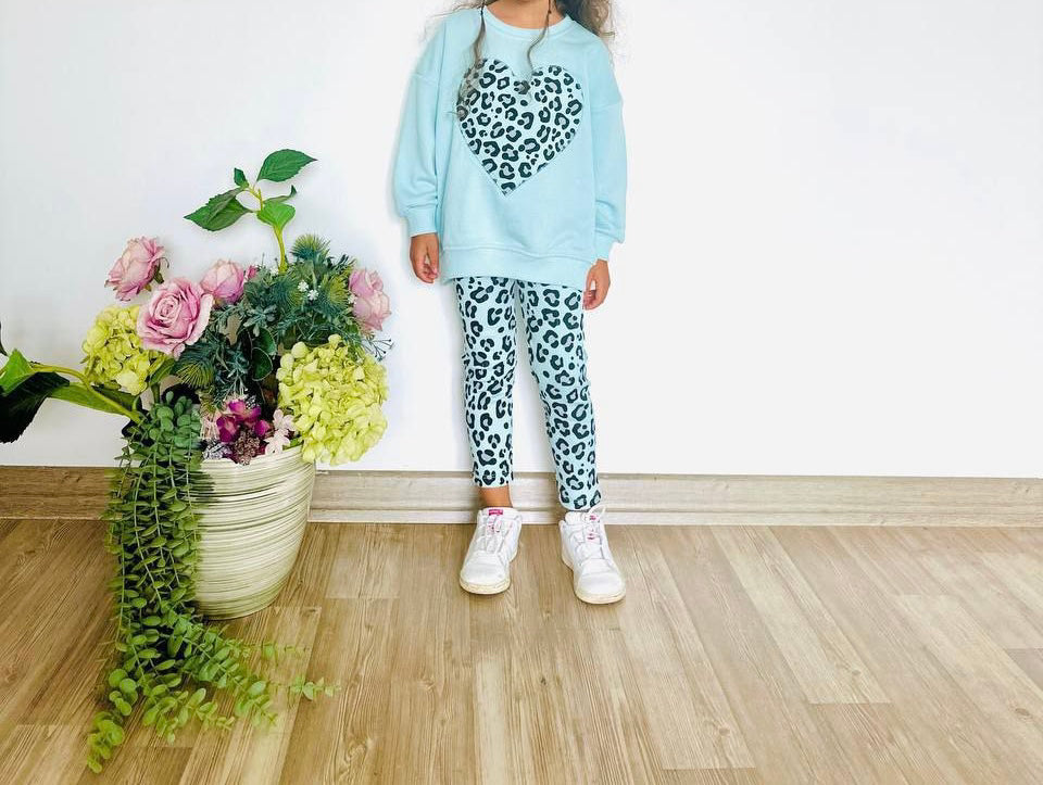 Kız Çocuk %100 Pamuk Leopar Kalp Detaylı 3 İplik Şardonsüz Alt Üst Takımı